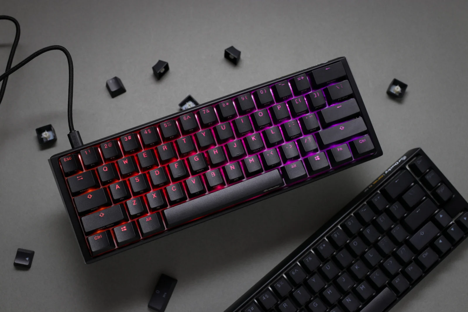 Ducky One 3 60% tastatūra (melna) attēls 2