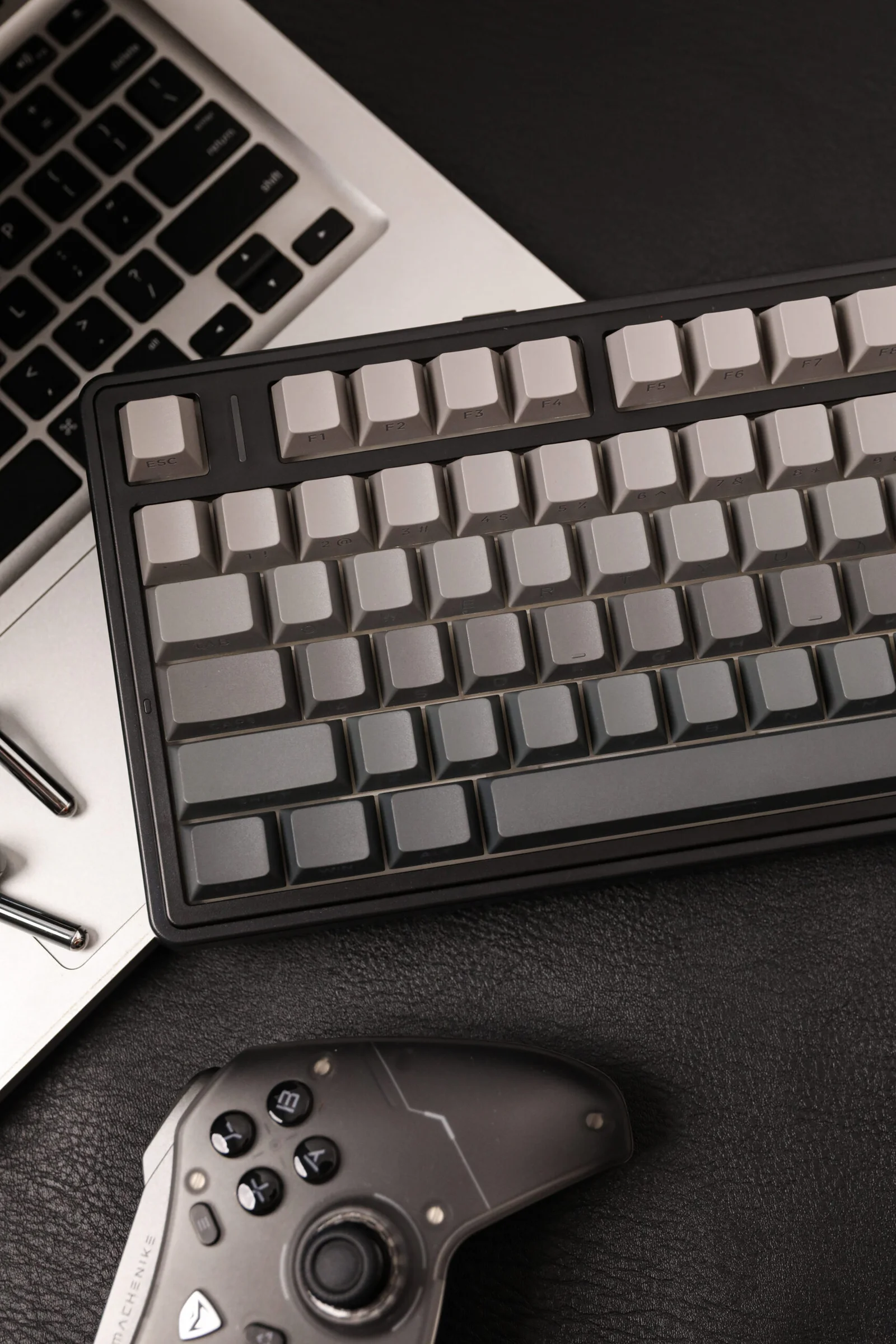 AULA F75 HE magnētisko slēdžu tastatūra (melna) attēls 3